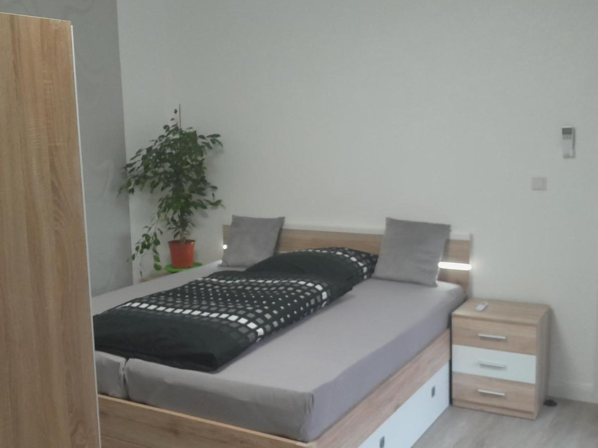 Appartment Hochpaterre Springe Ngoại thất bức ảnh
